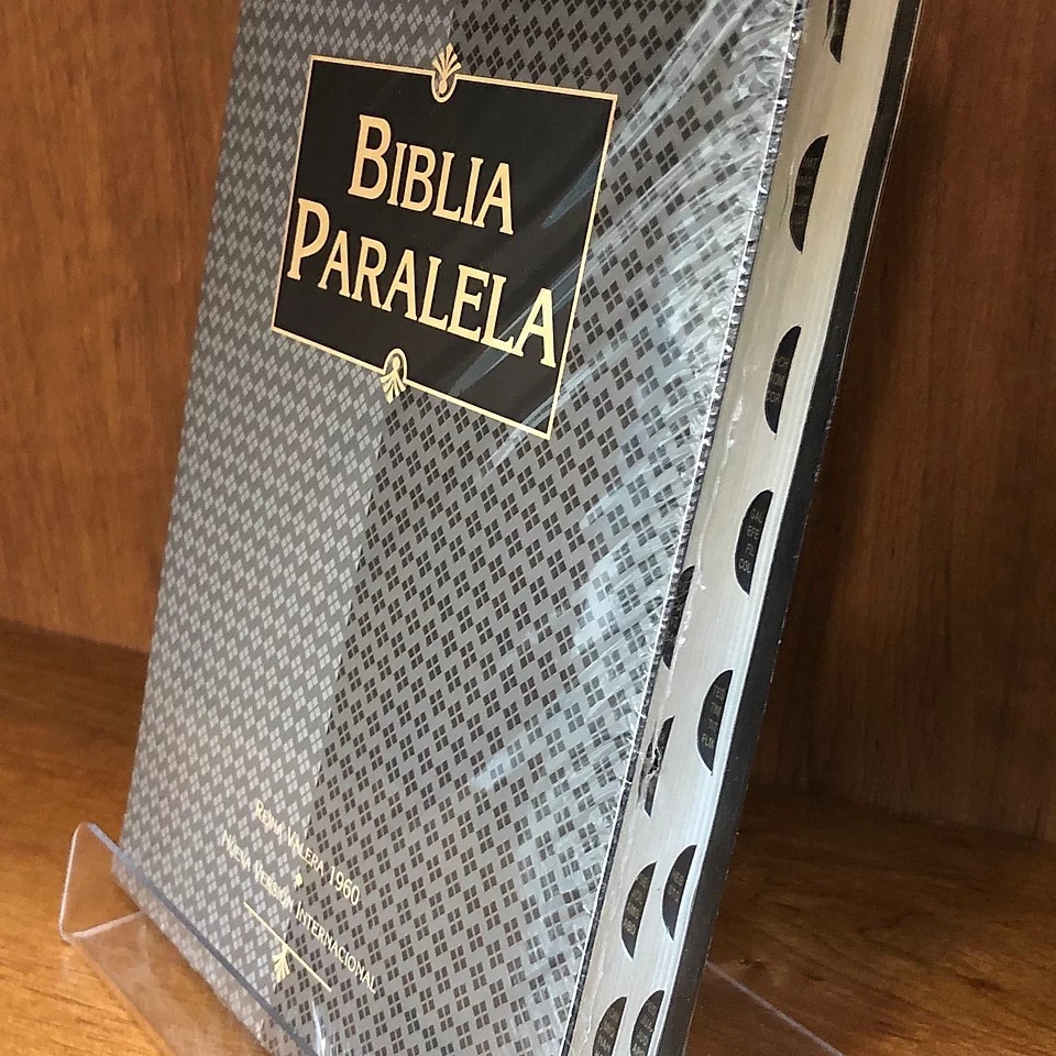 Biblia Paralela RVR-NVI Imit Piel índice – Pez Con Anteojos